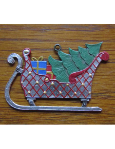 Sledges with Christmas tree...