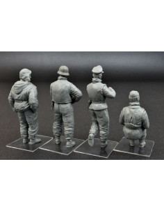 German Tank Crew Kharkov 1943 2