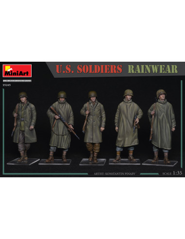 U.S. Soldaten in Regenbekleidung